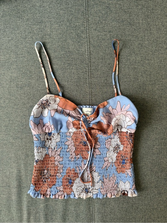 Aritzia Tops - Aritzia Camisole Top